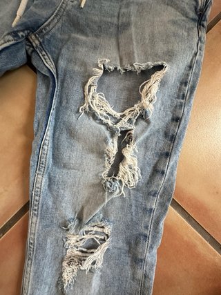 Jogger Vaquero Roto Bershka