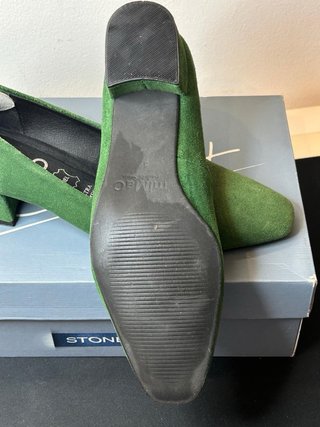 Manoletinas de ante verde con tacón bajo, talla 38