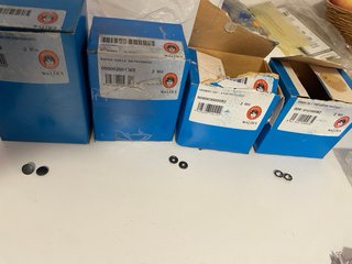 Lote mercería: ganchos, corchetes,ojales, etc.