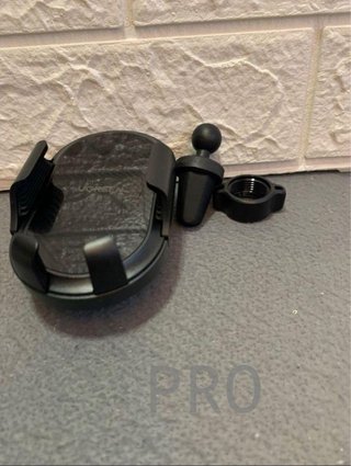 Supporto per cellulare UGREEN per auto con griglia dell'aria, supporto universale per telefono da auto con rotazione a 360°, supporto per auto compatibile con iPhone 14 13 12, Galaxy S23 S22, Redmi Note 11 N