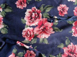 Sudadera fina floral talla 42
