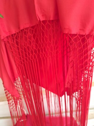 Mantones de colores con flecos