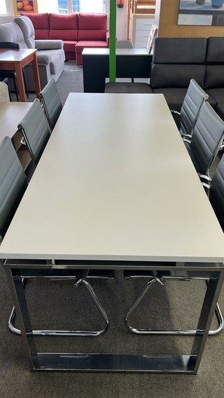 Mesa de comedor + 6 sillas
