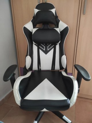 Silla Gamer Negra y Blanca