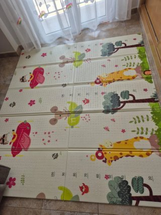 Alfombra infantil con medidas y dibujos