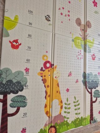 Alfombra infantil con medidas y dibujos