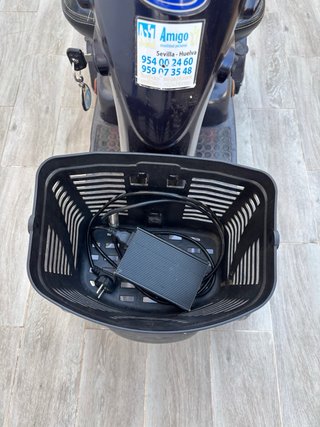 Scooter movilidad reducida Invacare negra