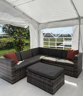 Rinconera de jardín ratán con mesa