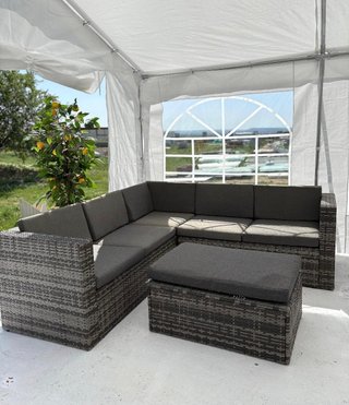 Rinconera de jardín ratán con mesa