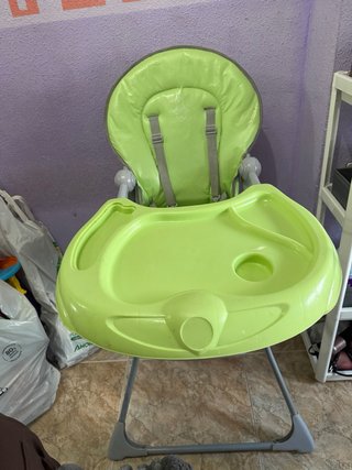 Trona de bebé plegable color verde