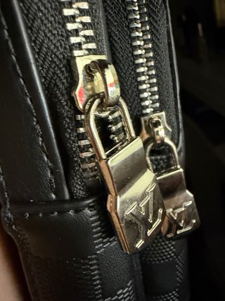 Bandolera Louis Vuitton Negra