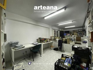 Local comercial en alquiler en Bellas Vistas en Madrid