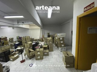 Local comercial en alquiler en Bellas Vistas en Madrid