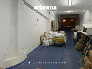 Local comercial en alquiler en Bellas Vistas en Madrid
