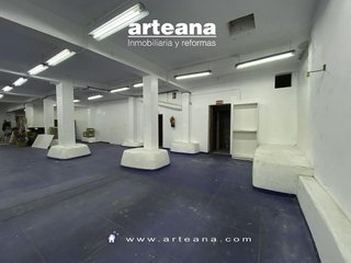 Local comercial en alquiler en Bellas Vistas en Madrid