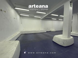 Local comercial en alquiler en Bellas Vistas en Madrid