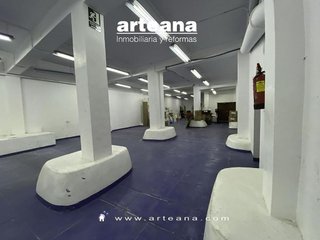 Local comercial en alquiler en Bellas Vistas en Madrid