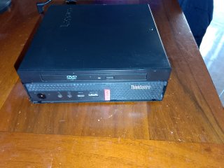 Lenovo Thinkcentre M920Q i3 + Monitor Asus VGA