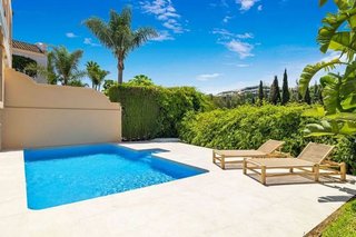 Chalet en alquiler en Nueva Andalucía centro en Marbella