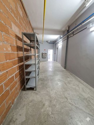 Local comercial en venta en Vista Alegre en Madrid