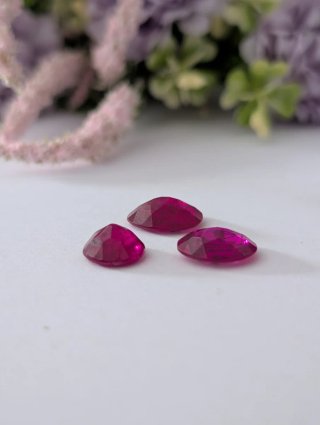 3 piedras preciosas talladas