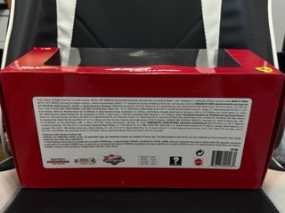 Ferrari 458 Challenge 1:18 Hot Wheels