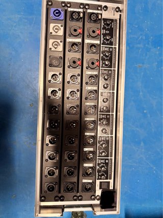 Rack de premsa para eventos
