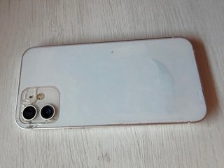 iPhone 12 Apple