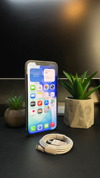 iPhone 14 Plus 128GB • Blanco • 100 Batería