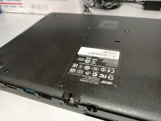 Mini Portátil Acer Travelmate de 11"