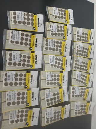 Lotto 19 pz Feltrini Adesivi Tondi Marrone 16mm