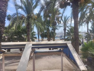 Local comercial en alquiler en Barri del Mar - Ribes Roges en Vilanova i La Geltrú