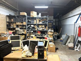 Local comercial en venta en Vinyets - Molí Vell en Sant Boi de Llobregat