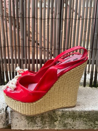 Cuñas rojas y beige talla 37