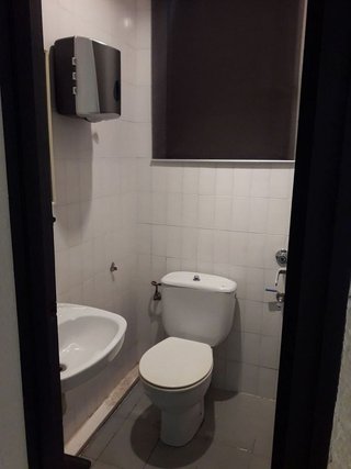 Local comercial en venta en El Castell-Poble Vell en Castelldefels