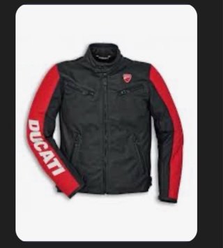 Chaqueta Ducati Piel Negra y Roja impecable