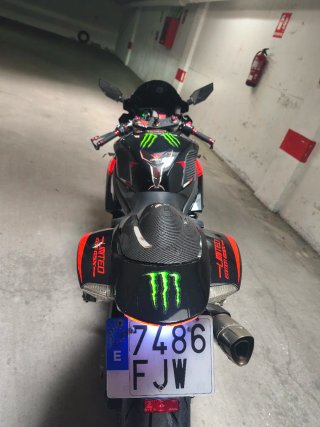 Suzuki GSXR 600 K7
