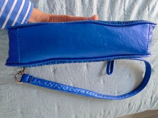 Bolso de fiesta azul con lentejuelas