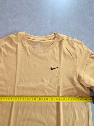 T-shirt Nike The Nike Tee Giallo S
