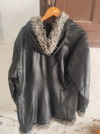 Chaqueta Negra con Pelo Talla XXL