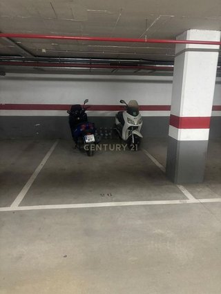 Garaje en venta en Nueva Andalucía centro en Marbella