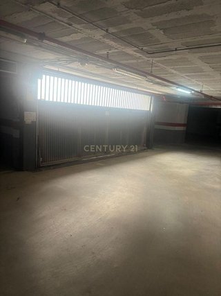 Garaje en venta en Nueva Andalucía centro en Marbella
