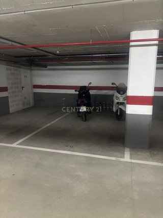 Garaje en venta en Nueva Andalucía centro en Marbella