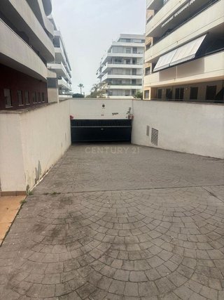 Garaje en venta en Nueva Andalucía centro en Marbella