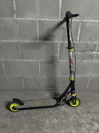 Patinete Oxelo Negro y Amarillo