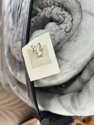 Edredón polar gris y blanco