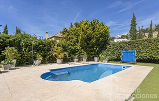 Chalet en alquiler en Pinares de San Antón en Málaga