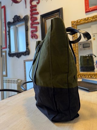 Bolso JW Anderson x Uniqlo Verde y Negro