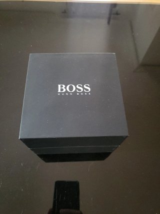 Reloj Hugo Boss Negro y Dorado