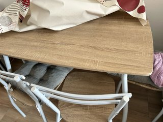 Mesa con 4 sillas